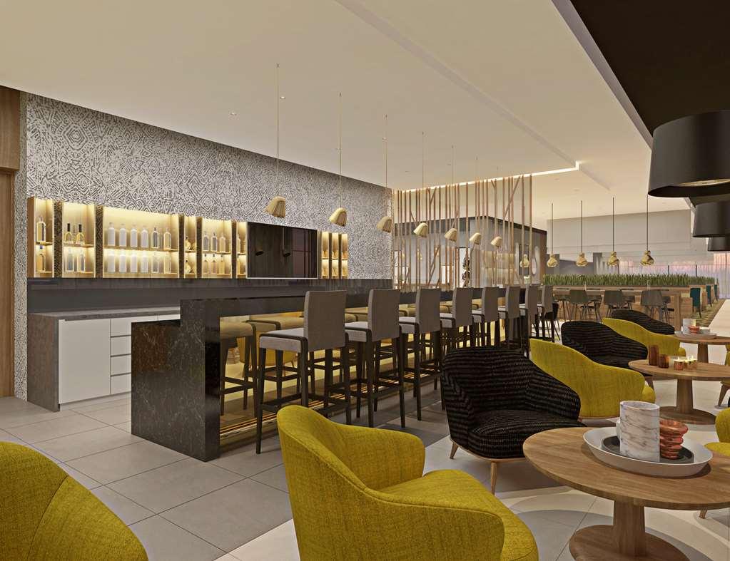 Hilton Garden Inn ווינדהוק מסעדה תמונה