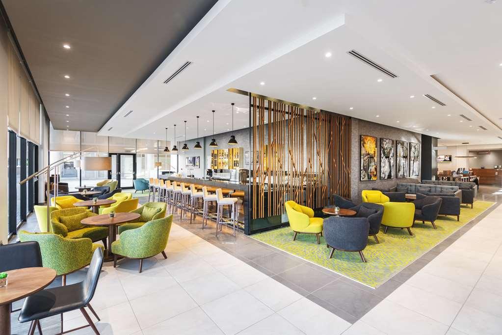 Hilton Garden Inn ווינדהוק מראה פנימי תמונה