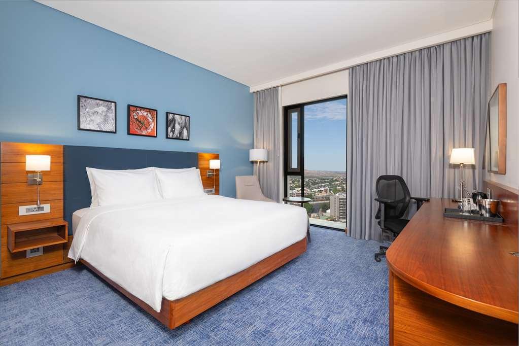 Hilton Garden Inn ווינדהוק חדר תמונה